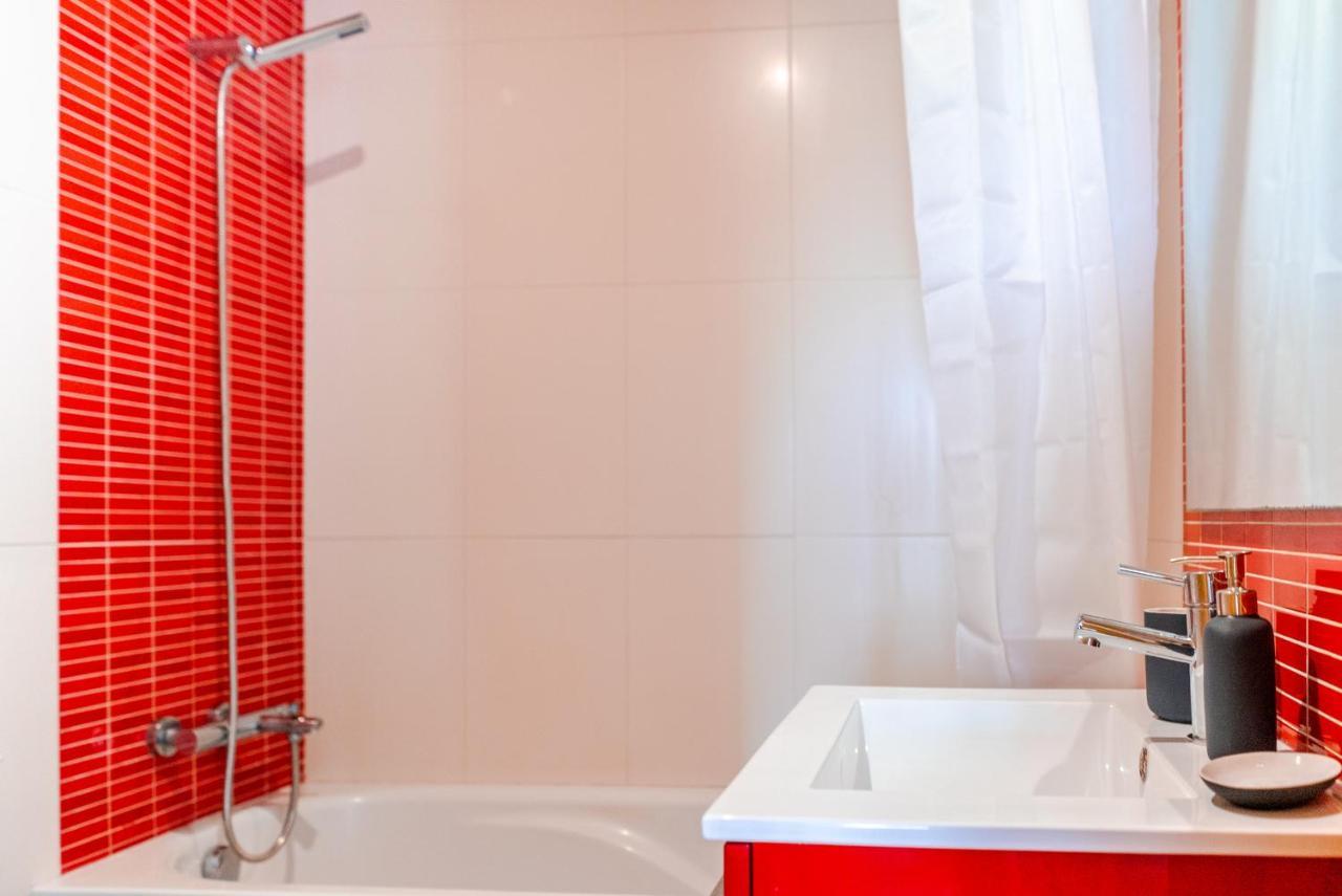 Sunny Studio In The Heart Of Lapa - 5Min Walk To Metro! Porto Buitenkant foto